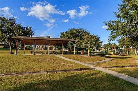 5th image of 10603 Crescent Lake Ct