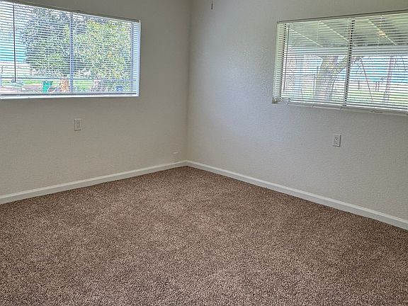 5th image of 24950 N Cherokee Ln #1