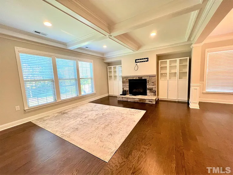 416 Daylin Dr — Photo 8