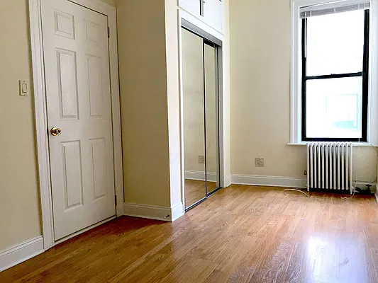 Rented by Capri Jet Realty Corp | media 11