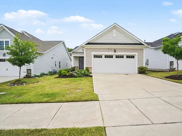 203 Maroon Ct, Raleigh, NC 27610