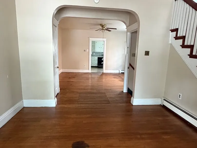 1432 Monroe St — Photo 5