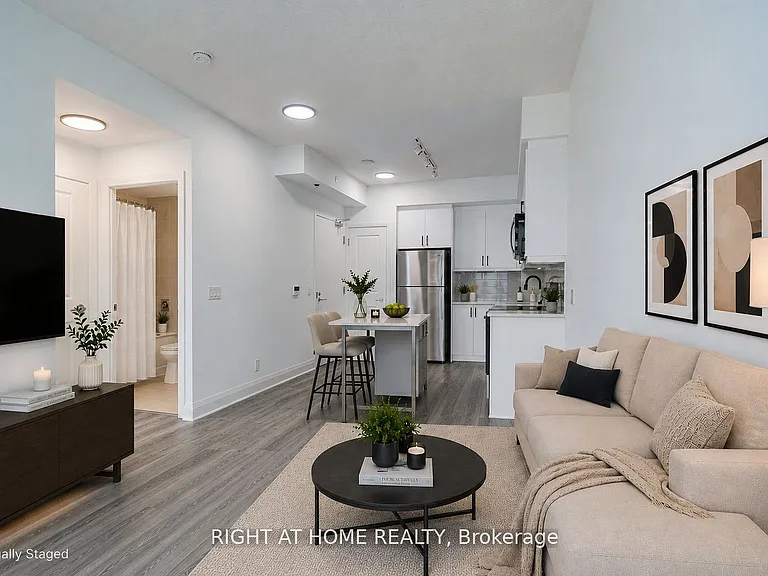 15 Zorra St #901 — Photo 12