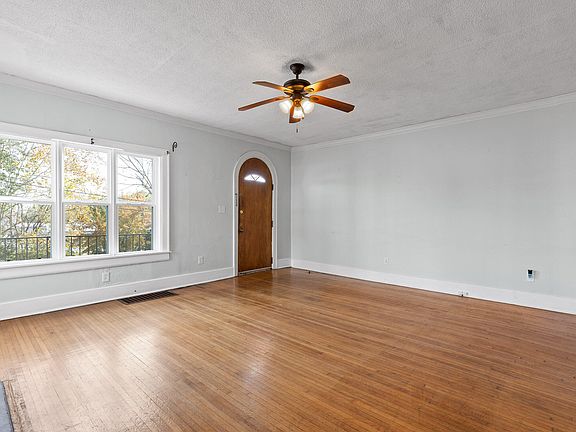 3rd image of 17 Vista Dr