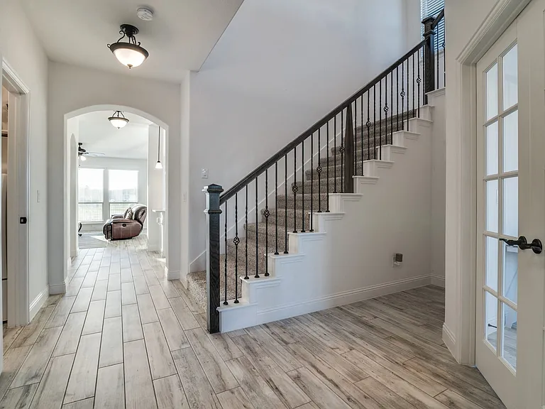 2643 Perdenales Dr — Photo 5