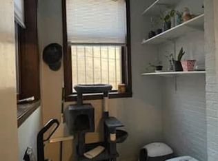 430 N 33rd St #1R, Philadelphia, PA 19104