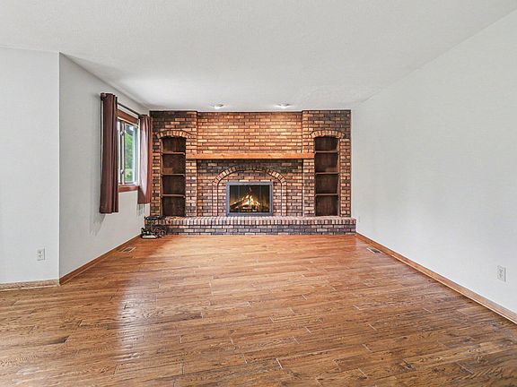 4th image of 16791 E De Ave