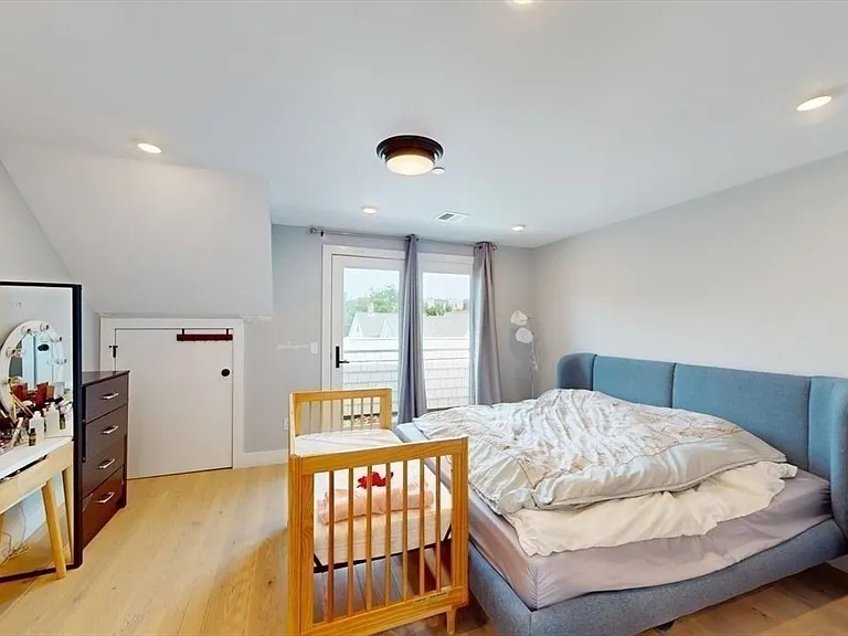83 Alpine St #3A — Photo 4