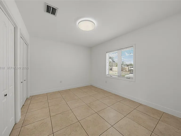 7515 NW South River Dr — Photo 16