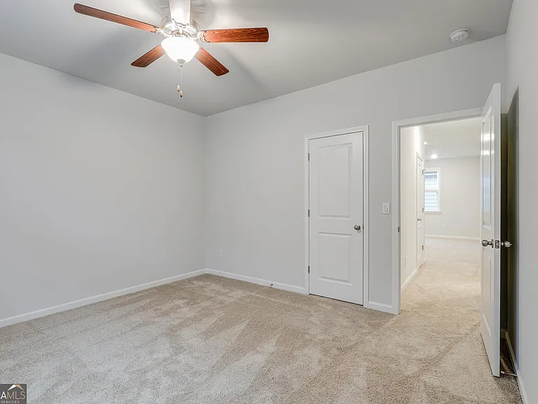 376 Caledonia Ct — Photo 43