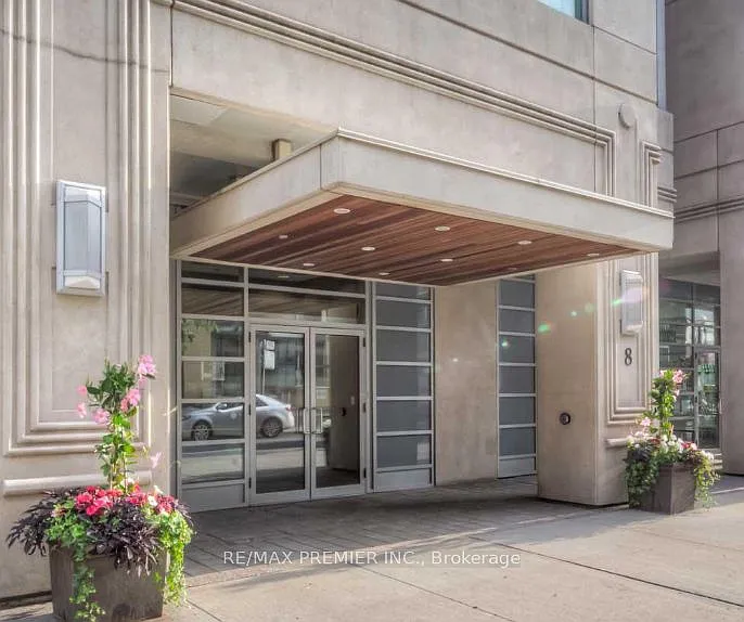 8 Scollard St #1407 photo 1