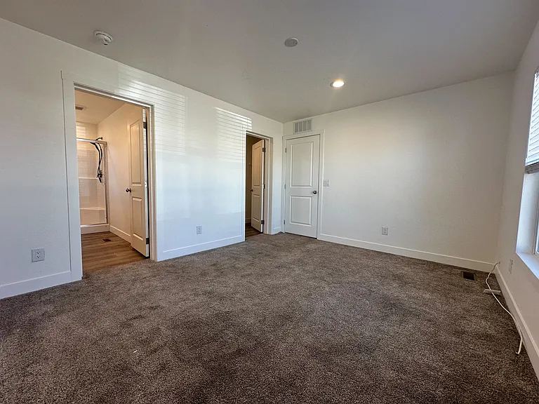 2060 N Ctr #432 — Photo 23