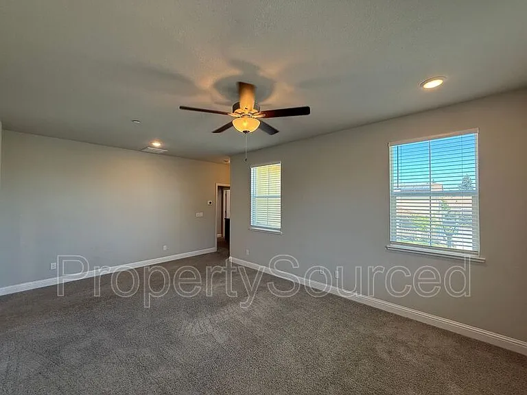 948 Posey St — Photo 27