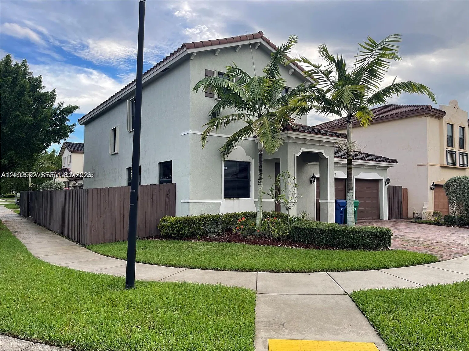 Venetian Parc West — Photo 1