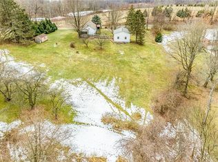 685 Sandy Hill Rd, Valencia, PA 16059