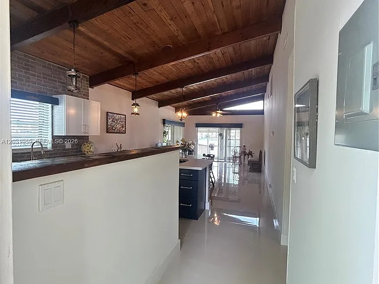 322 Briarwood Cir #1-17 — Photo 5