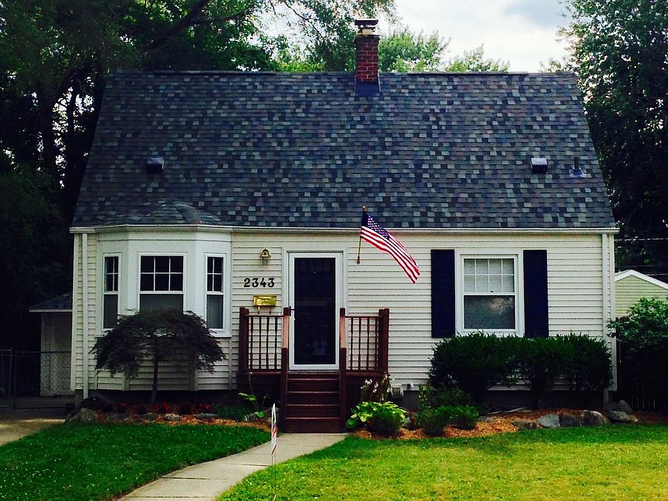 1st image of 2343 Cummings Ave