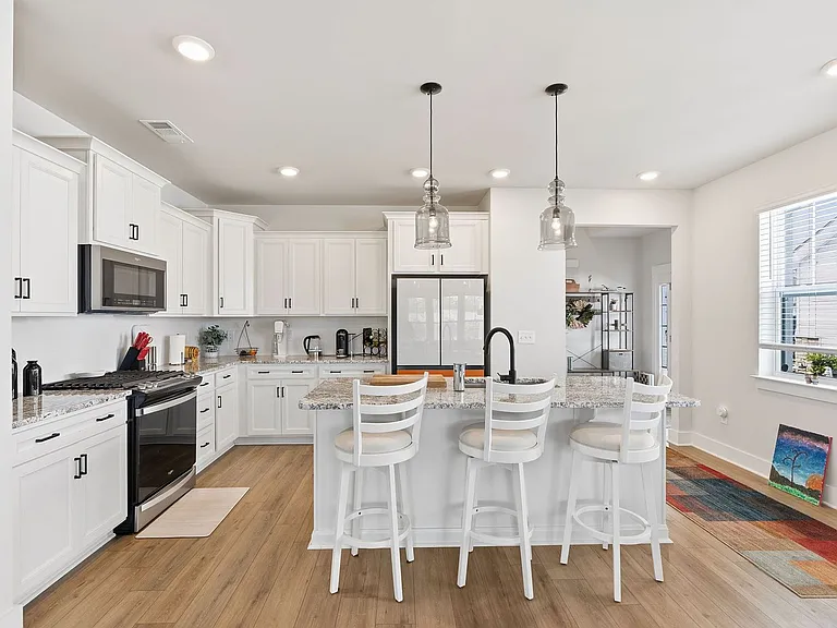 1615 Chelmsford Ct — Photo 9