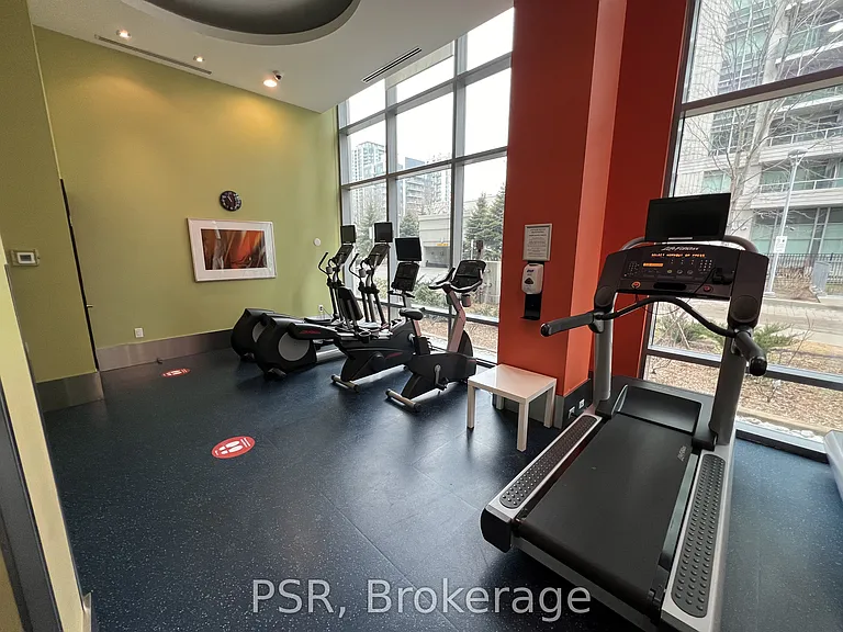 19 Anndale Dr #Townhouse 6 — Photo 13