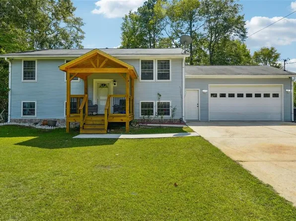 109 Kings Ridge Dr, Peachtree City, GA 30269