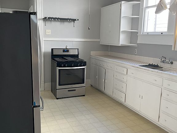 5th image of 6046 Constance St