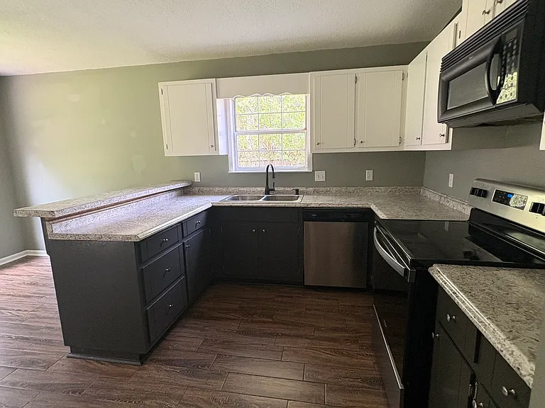 112 Boxwood Ct — Photo 13