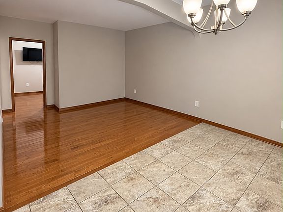 3rd image of 7042 69th St #2L