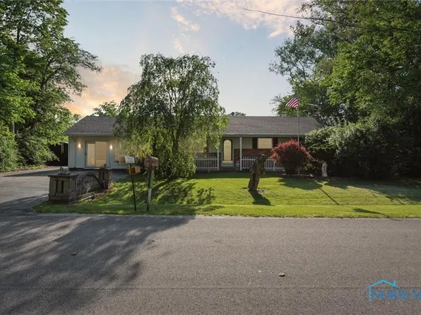 1316 N Maramor Dr, Genoa, OH 43430
