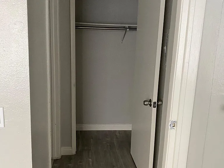 20208 Leadwell St #1 — Photo 15