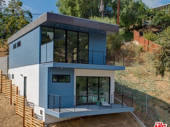 3rd image of 432 W Avenue 37