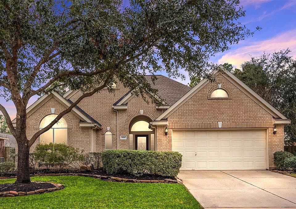 1st image of 19307 Winter Canyon Ln