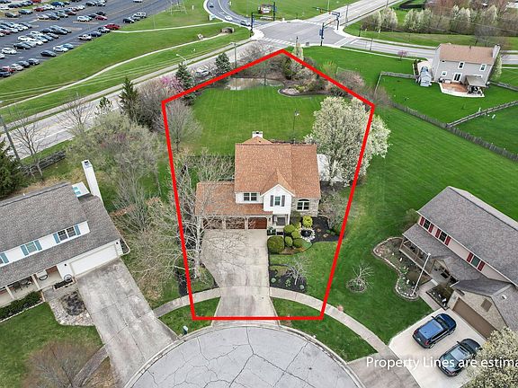 2nd image of 3505 Lake Louise Dr