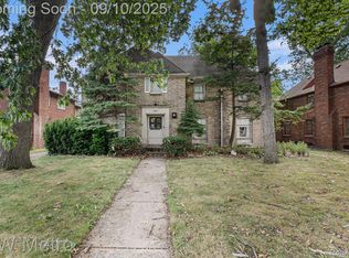 18318 Birchcrest Dr, Detroit, MI 48221