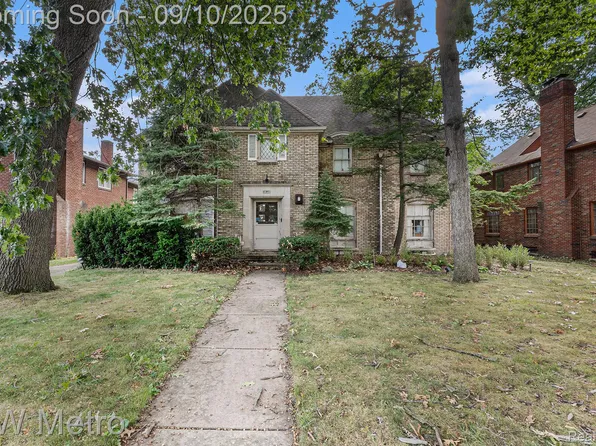 18318 Birchcrest Dr, Detroit, MI 48221