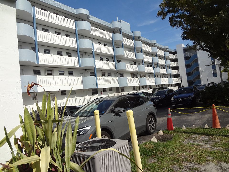 1st image of 7900 Tatum Waterway Dr APT 405