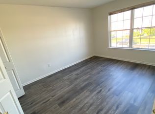 3 Leighton Dr, Mount Laurel, NJ 08054