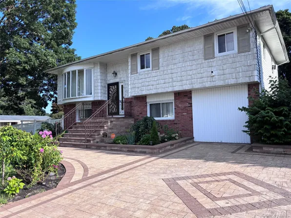 (undisclosed Address), Amityville, NY 11701