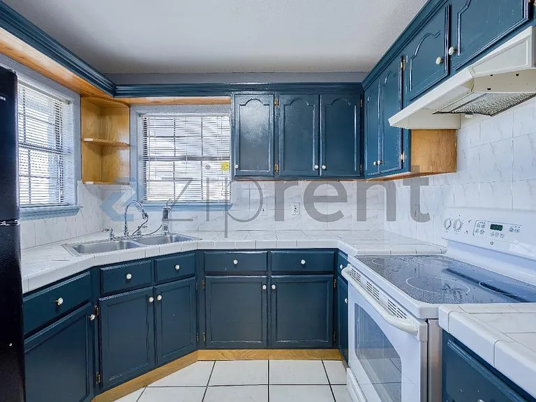 6053 Blanco River St — Photo 7
