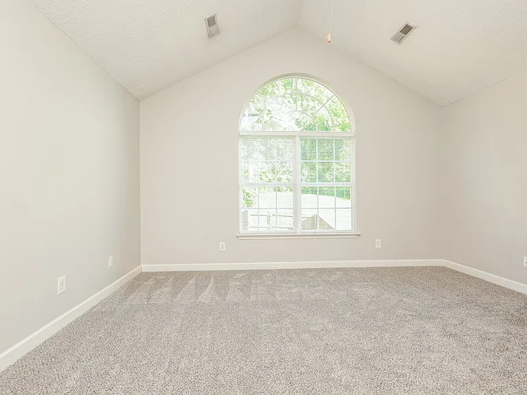 641 Belgium Dr — Photo 11