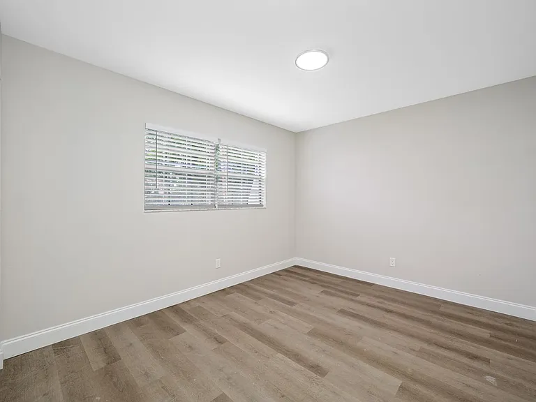 Amber Oaks — Photo 50
