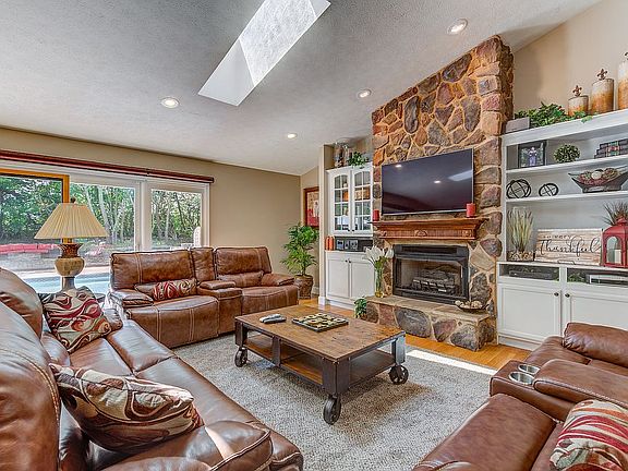 5th image of 8393 Stockholm Ct