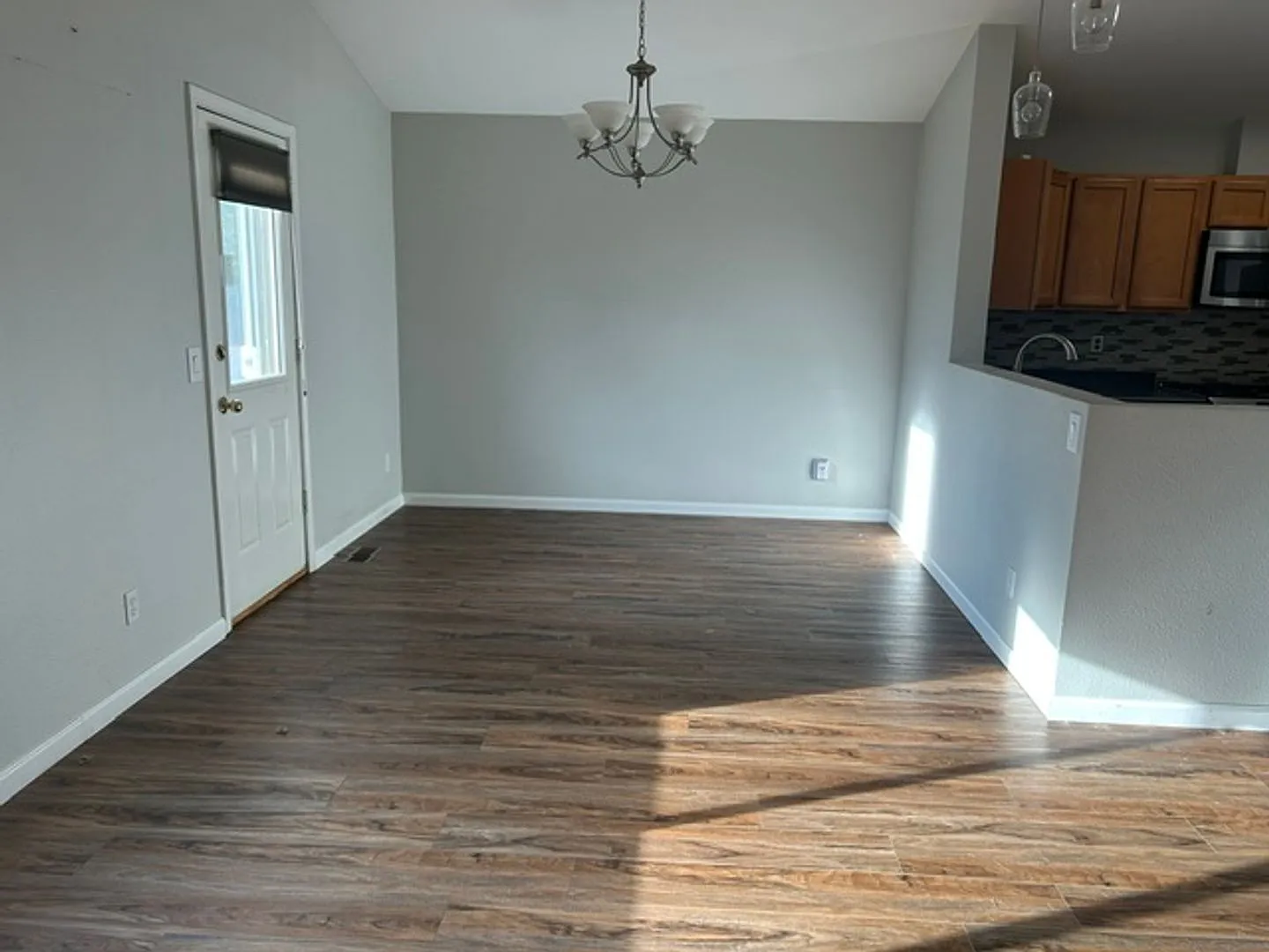 Single Family Home in Eagle River — Photo 4