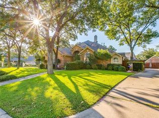 3512 Bordeaux Ln, Hurst, TX 76054