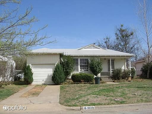 1st image of 1809 SE 21st Ave