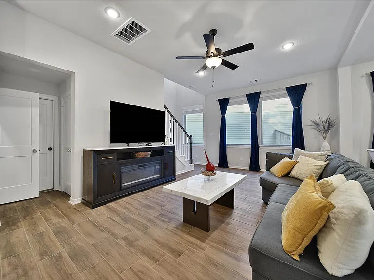 104 Red Cascade Ct — Photo 14