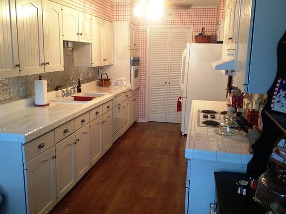 3rd image of 101 Beechmont Cir