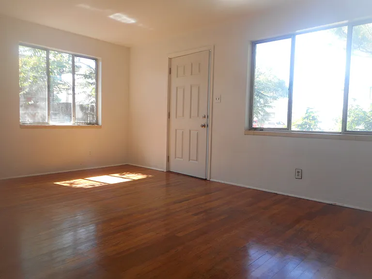 1559 G St — Photo 4