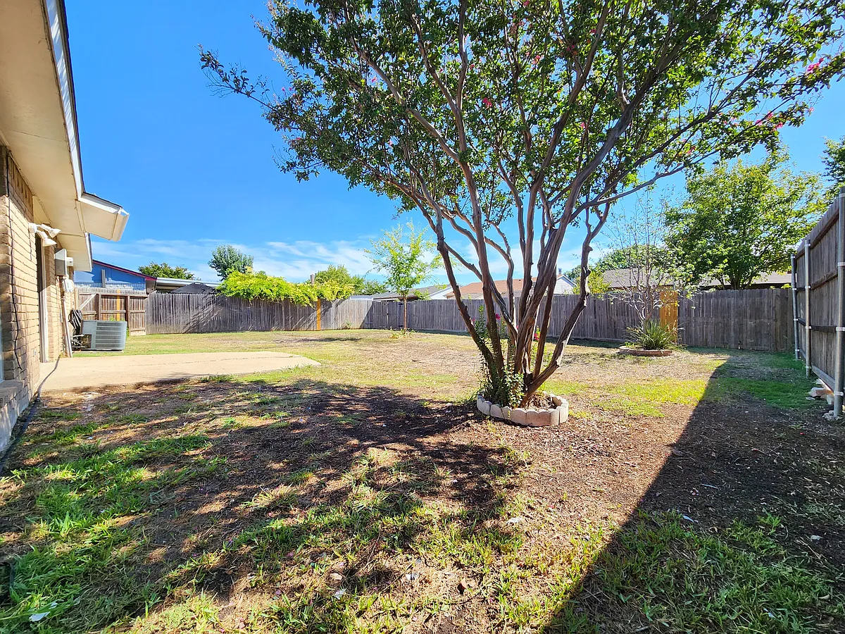 Building Photo - 5541 Ragan Dr