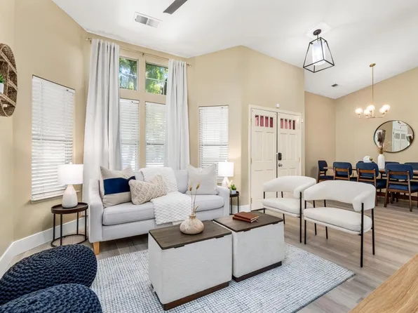 (undisclosed Address), Fresno, CA 93720