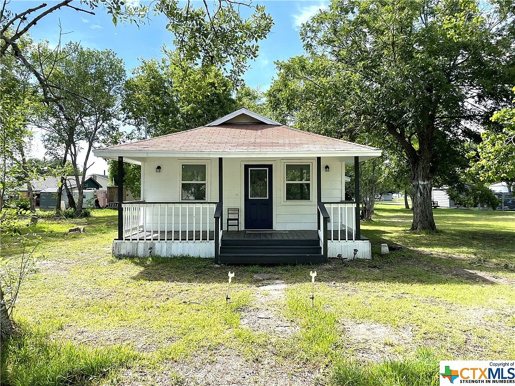 700 & 708 3rd St, Edna, TX 77957 Zillow